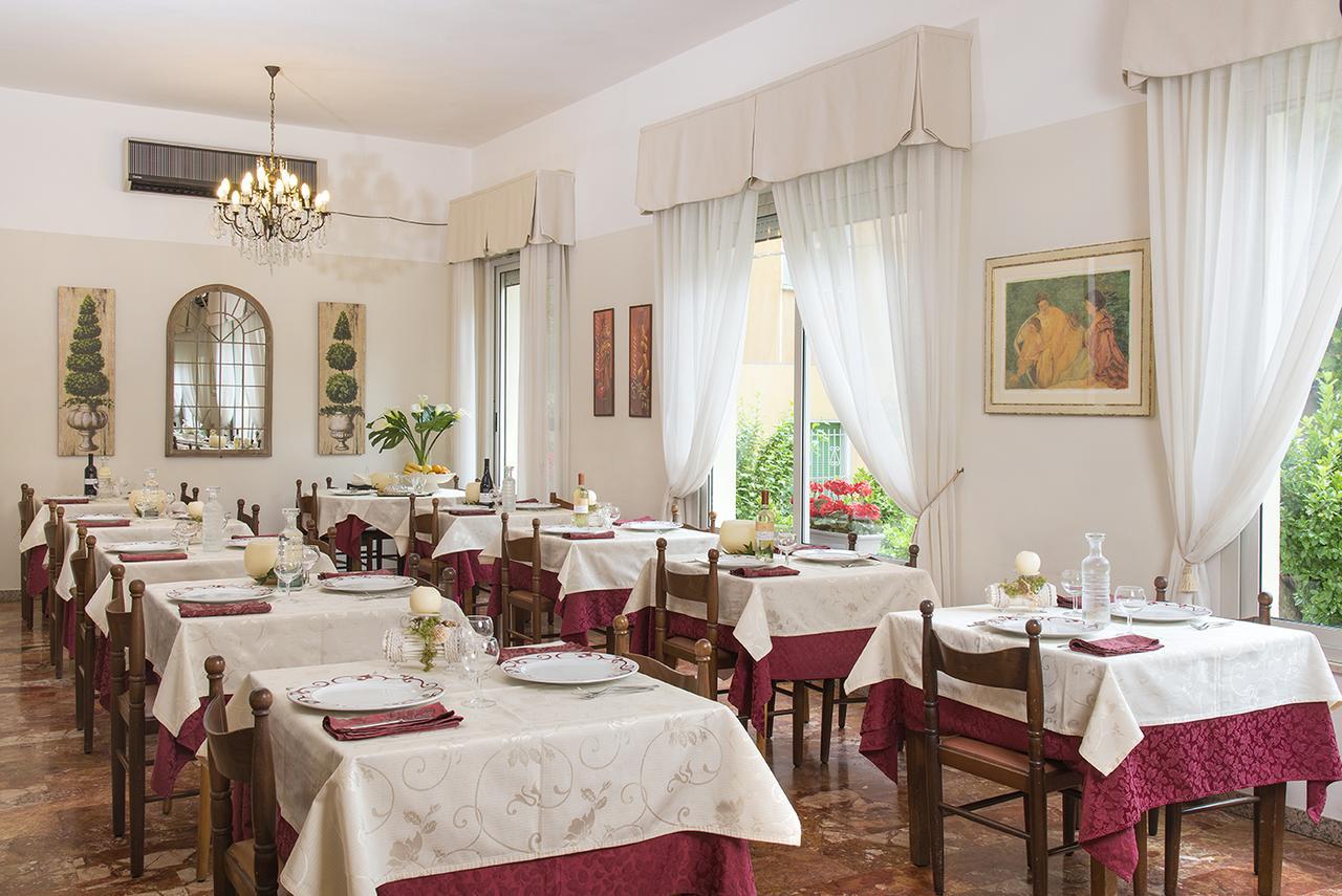 Hotel Olimpia Bellaria-Igea Marina Exterior photo